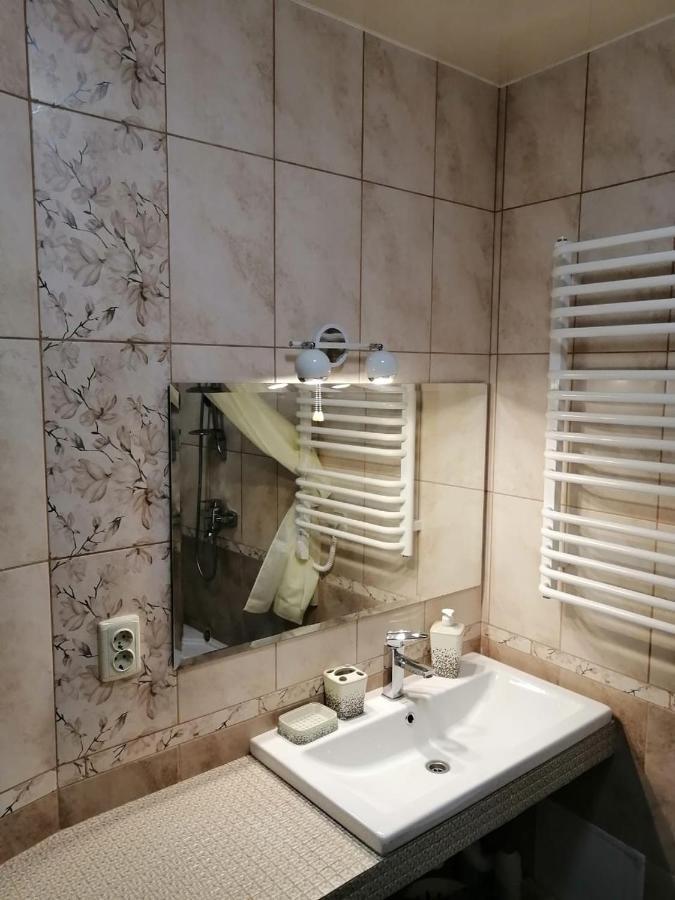 У Ксені Apartment Morșîn Exterior foto